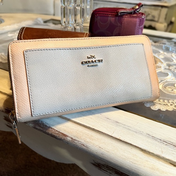 Coach wallets Preloved - Picture 7 of 14